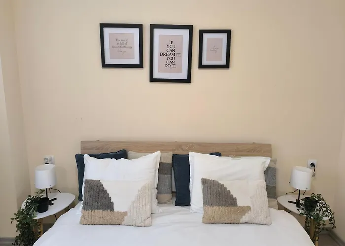 Cozy Next To Aliosha - Boho In The Heart Of Apartamento