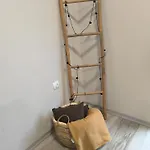 Cozy Next To Aliosha - Boho In The Heart Of 플로브디프
