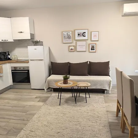 Apartment Cozy Next To Aliosha Plovdiv